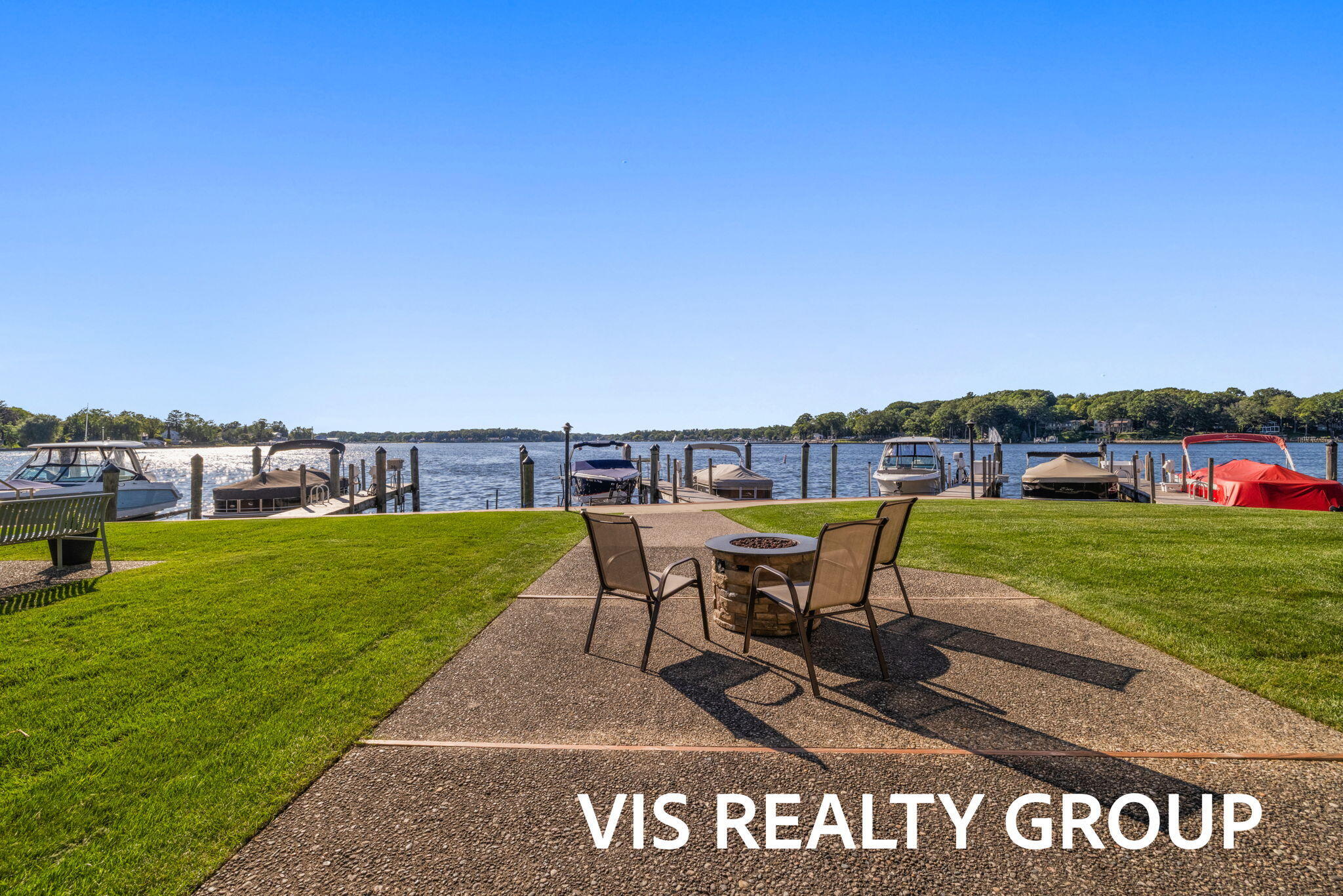 400 Lakeview Court, Unit 8B Spring Lake, MI 49456 - Photo 8 of 64 4-web-or-mls-1G1A6817