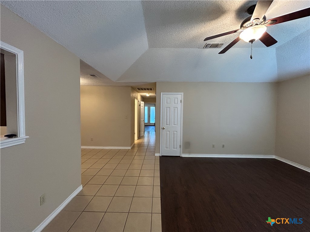 1642 West County Line Road New Braunfels, TX 78130 - Photo 5 of 31