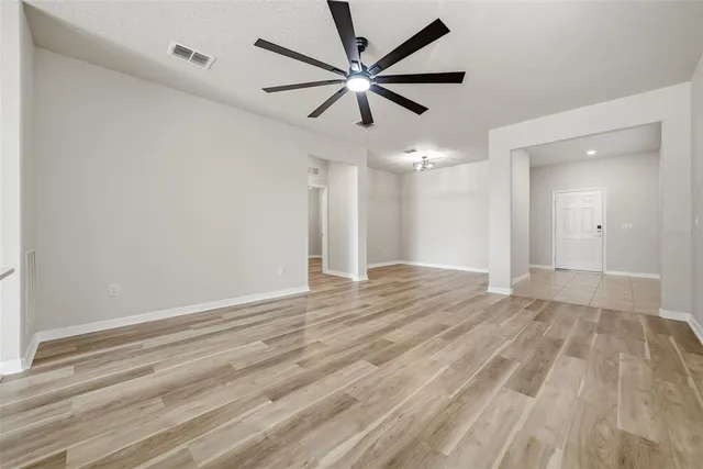 a view of a livingroom with a workspace