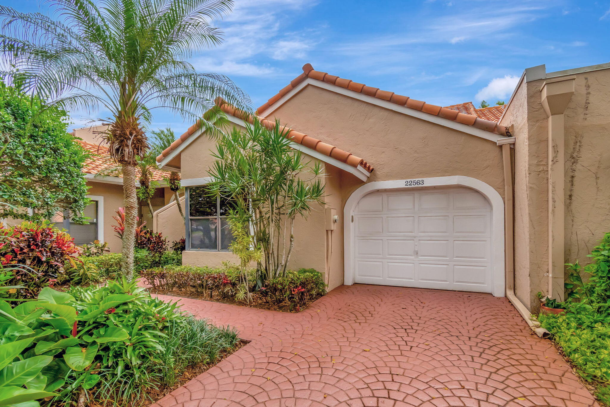 22563 Meridiana Drive Boca Raton, FL 33433 - Photo 3 of 98 25-web-or-mls-DSC_2383