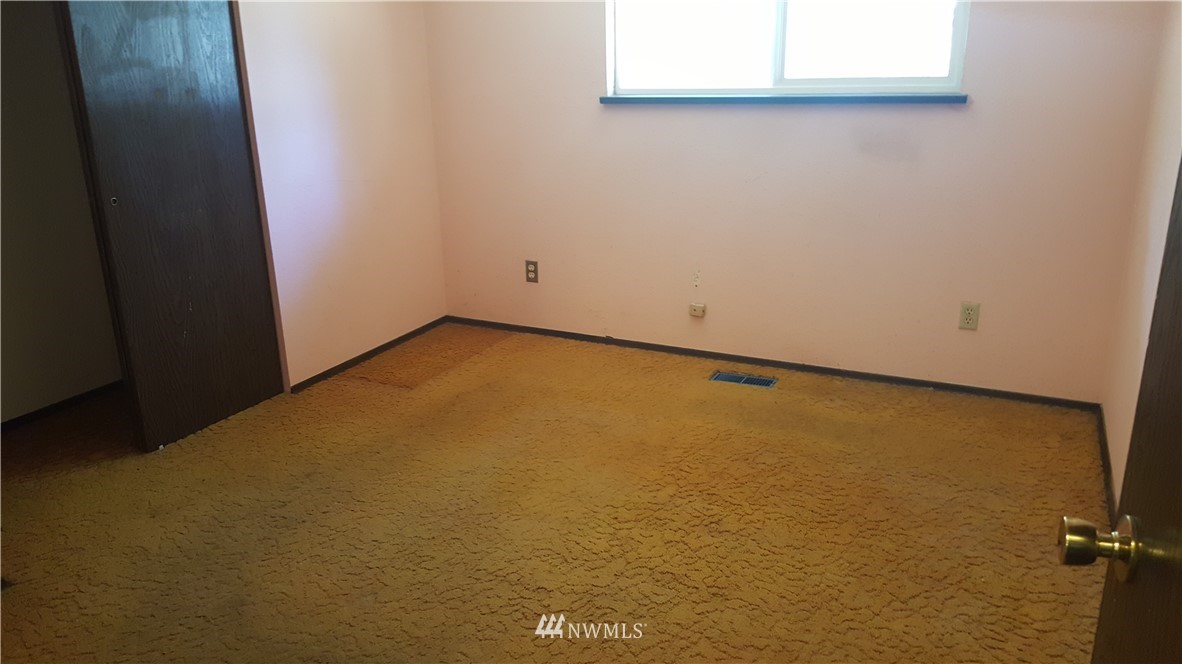 33311 Locke Road Roy, WA 98580 - Photo 8 of 17 Gallery Image 8