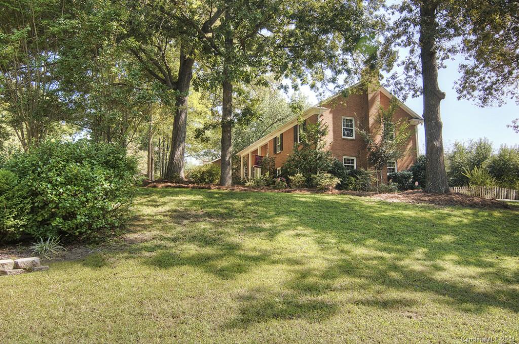 2300 Seth Thomas Road Charlotte, NC 28210 - Photo 2 of 24 Gallery Image 2