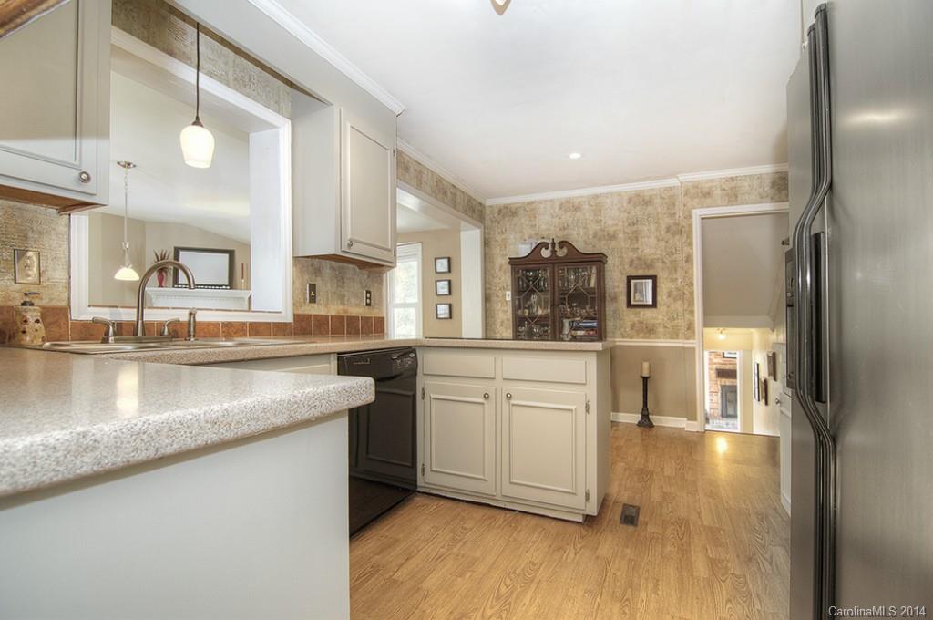 2300 Seth Thomas Road Charlotte, NC 28210 - Photo 6 of 24 Gallery Image 6