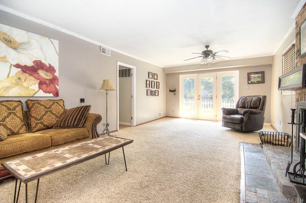 2300 Seth Thomas Road Charlotte, NC 28210 - Photo 8 of 24 Gallery Image 8