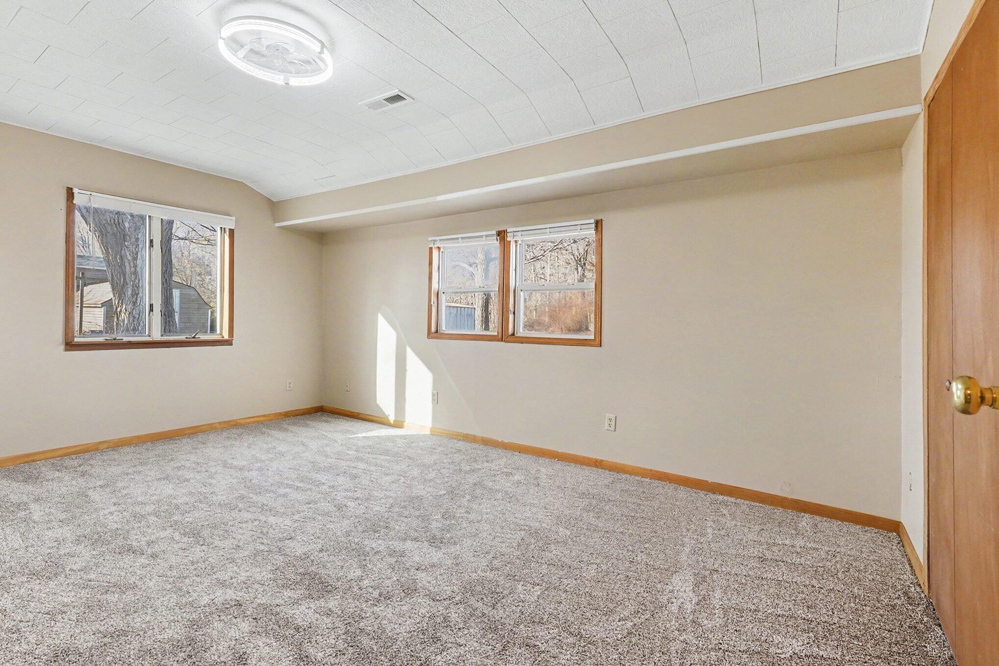 9558 Belding Road Northeast Rockford, MI 49341 - Photo 14 of 27 014_file_5831