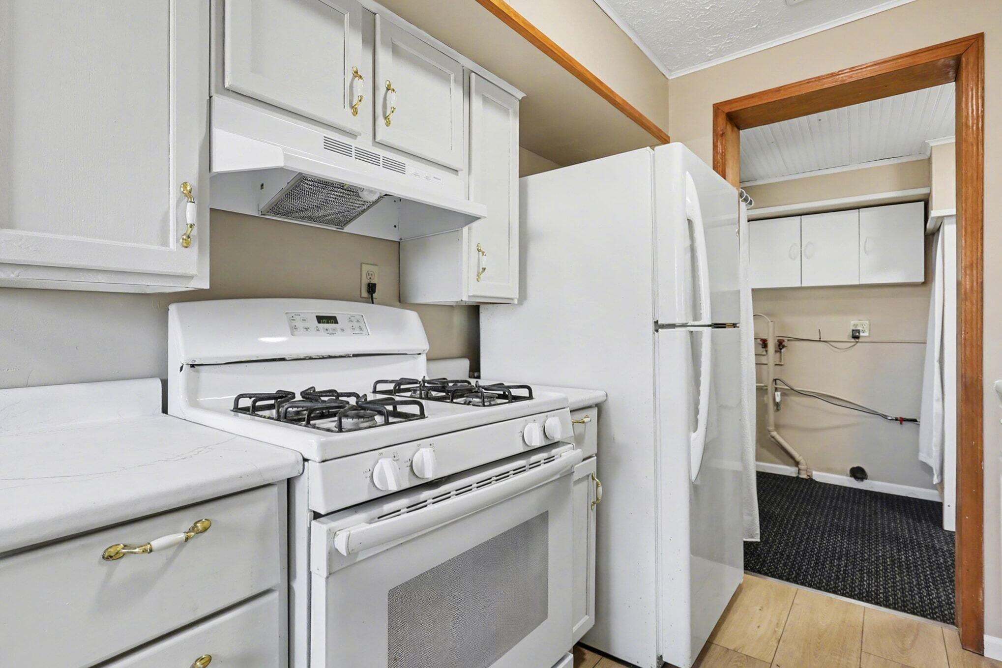 9558 Belding Road Northeast Rockford, MI 49341 - Photo 9 of 27 009_file_2456