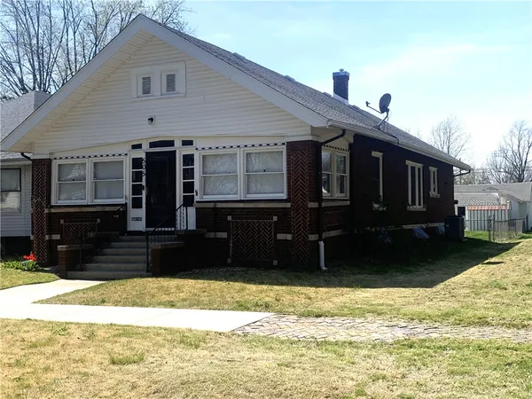 $98,700 | 505 South Locust Street, Pana, IL 62557