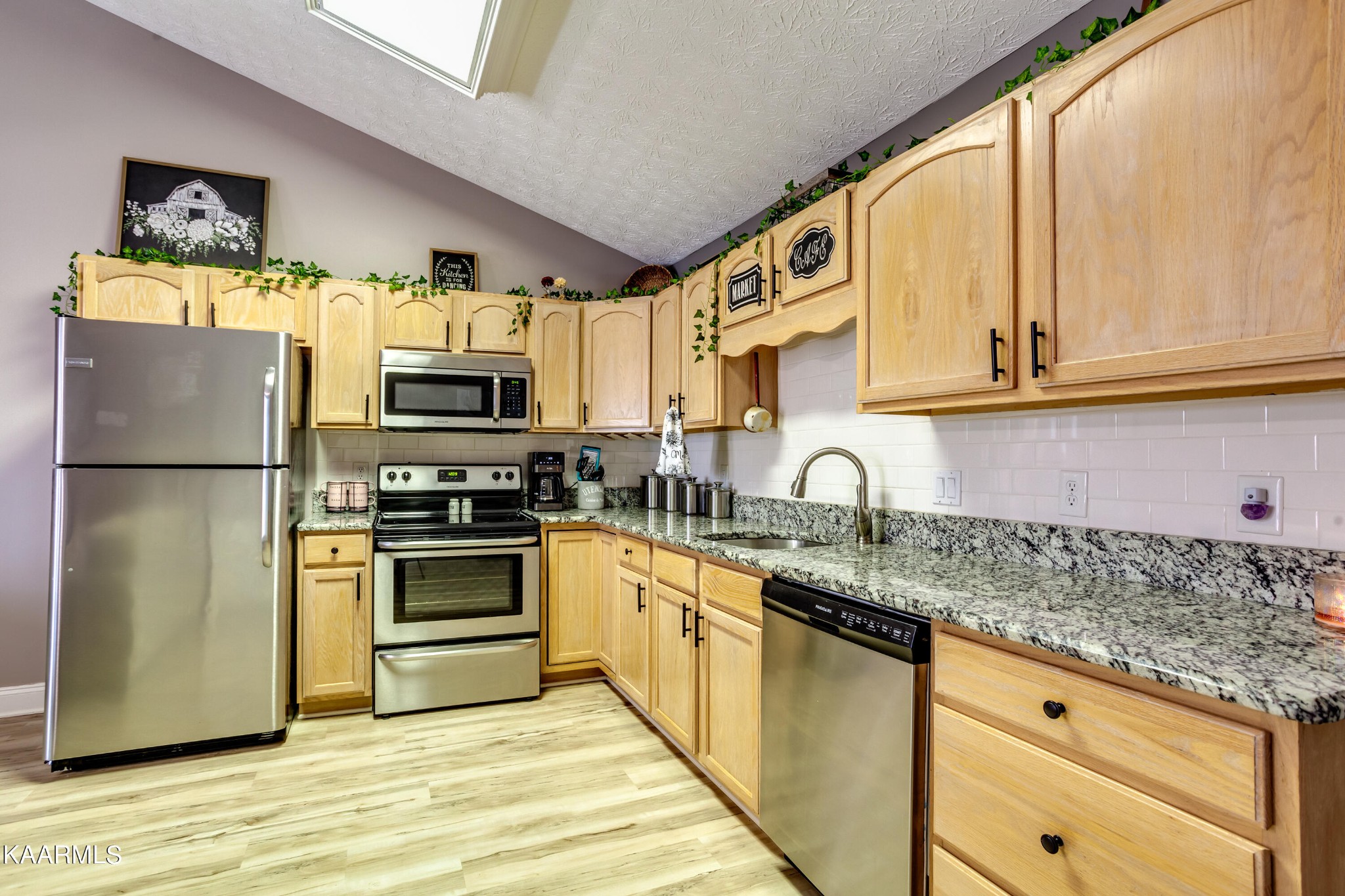 5703 Reece Way Knoxville, TN 37918 - Photo 8 of 21 Gallery Image 8