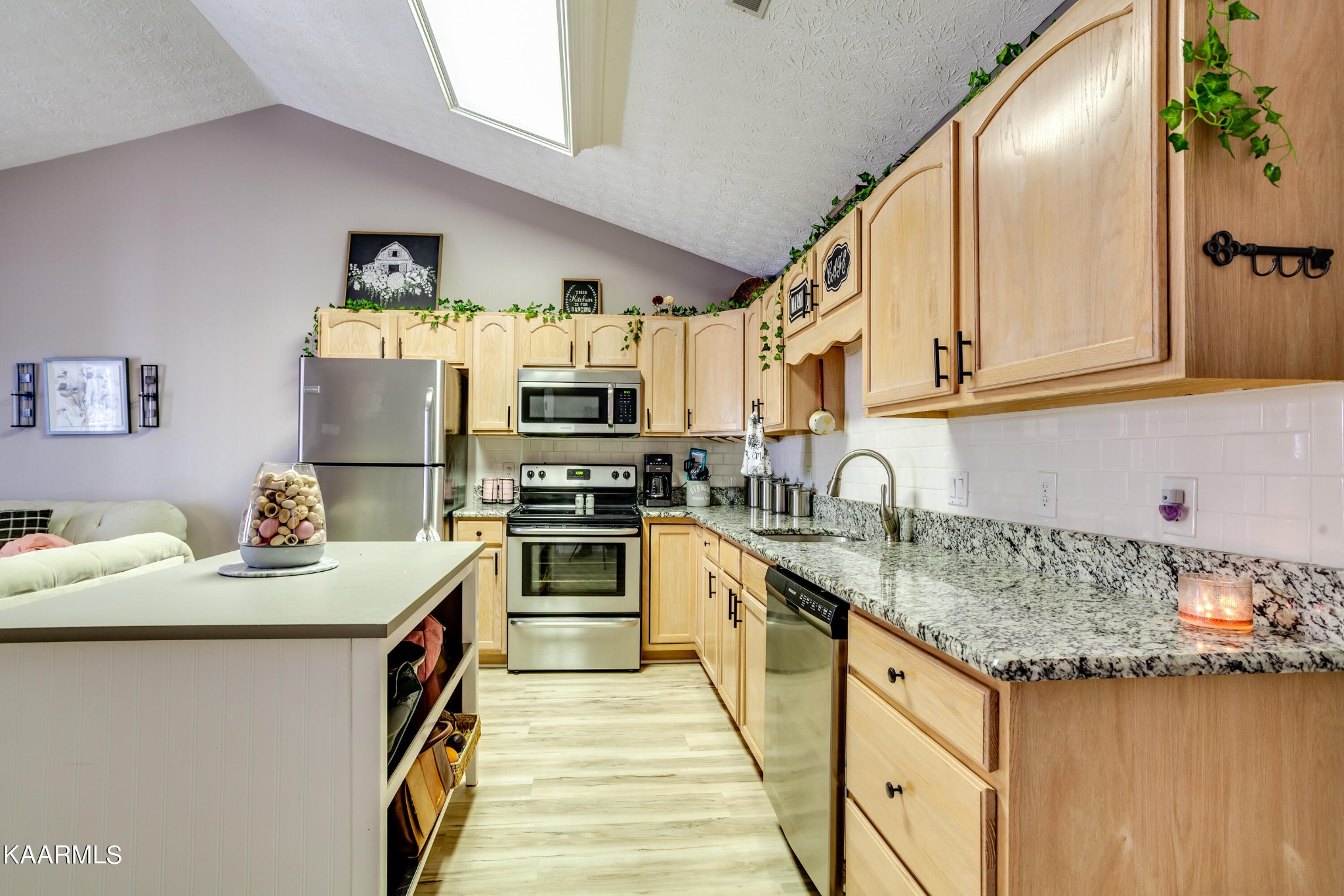 5703 Reece Way Knoxville, TN 37918 - Photo 9 of 21 Gallery Image 9