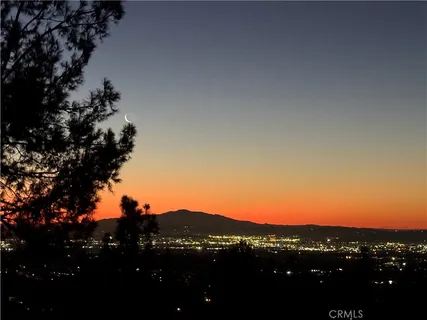 $1,450,000 | 720 Starlight Heights Drive, La Canada Flintridge, CA 91011