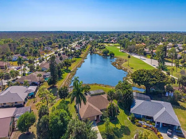 $695,000 | 105 Cherry Hill Court, Naples, FL 34113