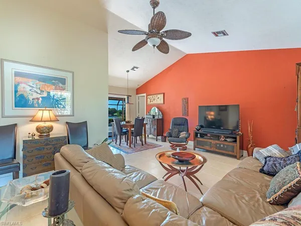 $695,000 | 105 Cherry Hill Court, Naples, FL 34113