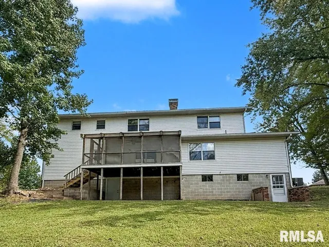 $314,900 | 39 Butternut Hill Drive, Carbondale, IL 62903