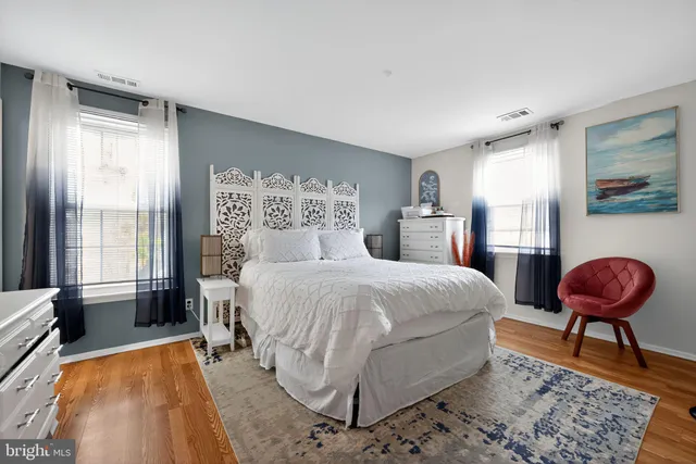 $224,999 | 8 John Hancock Bldg, Turnersville, NJ 08012