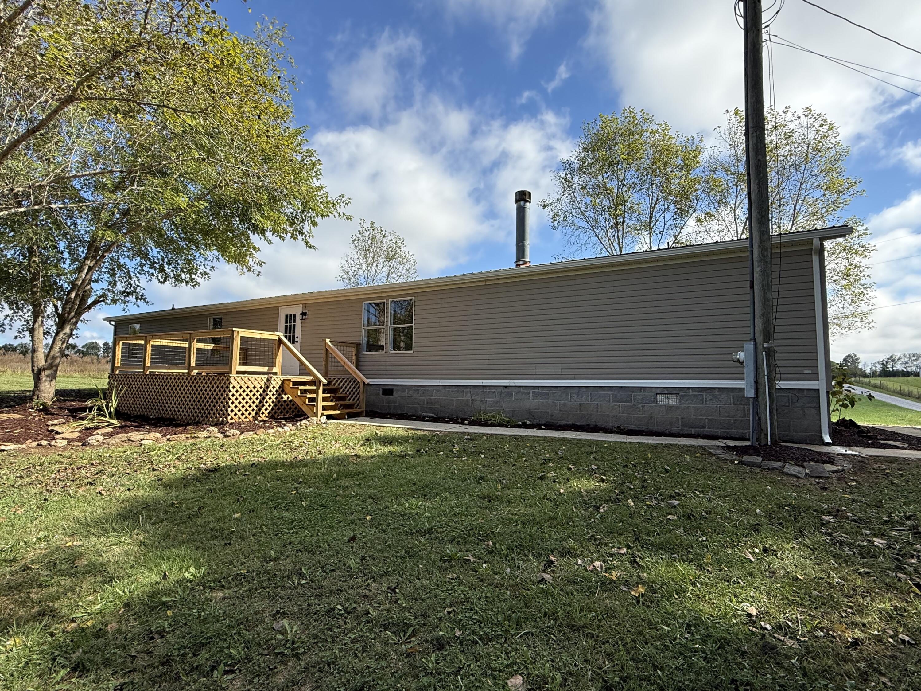 270 Holtz Claw Road Eubank, KY 42567 - Photo 3 of 32 IMG_5225