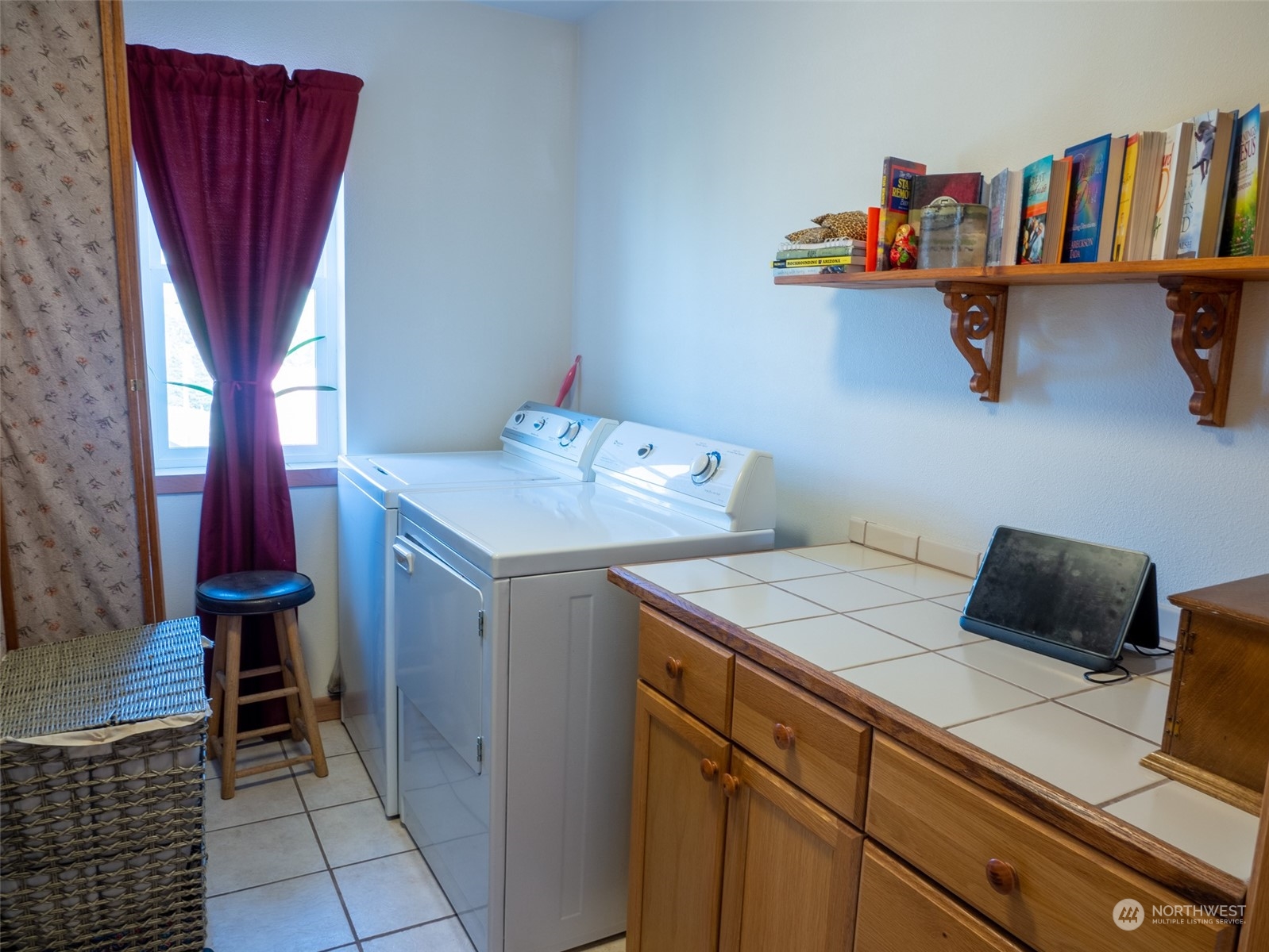 22 Rhinehart Road Winthrop, WA 98862 - Photo 6 of 23 a utility room with dryer and washer