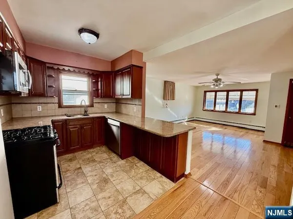$2,500 | 46 Frances Street, Unit 1, Clifton, NJ 07014