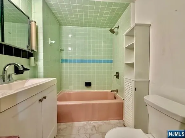 $2,500 | 46 Frances Street, Unit 1, Clifton, NJ 07014