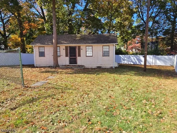 $295,000 | 679 Haxtun Avenue, Orange, NJ 07050