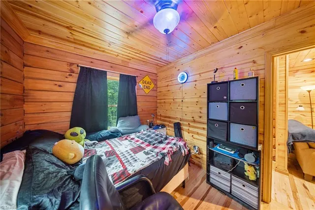 $595,000 | 5864 East Brocktown Road, Moravian Falls, NC 28654