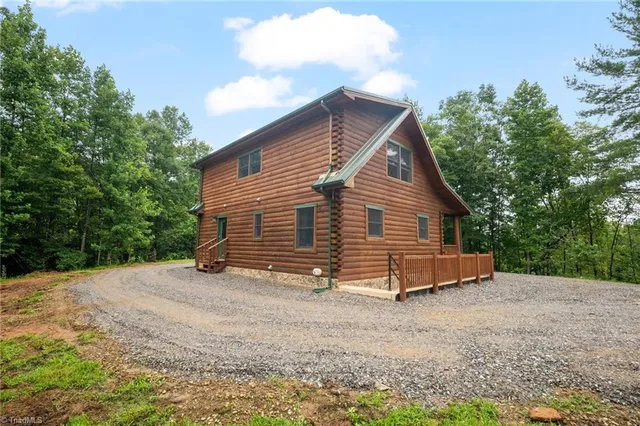 $595,000 | 5864 East Brocktown Road, Moravian Falls, NC 28654