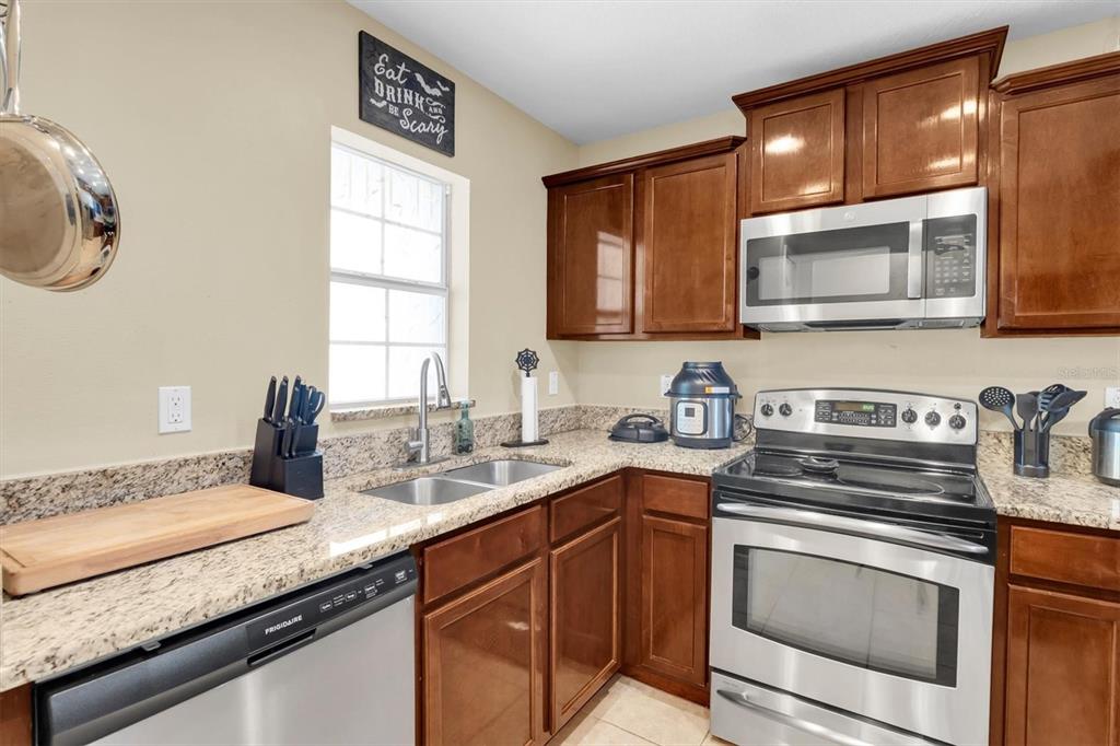 9782 Trumpet Vine Loop Trinity, FL 34655 - Photo 6 of 29