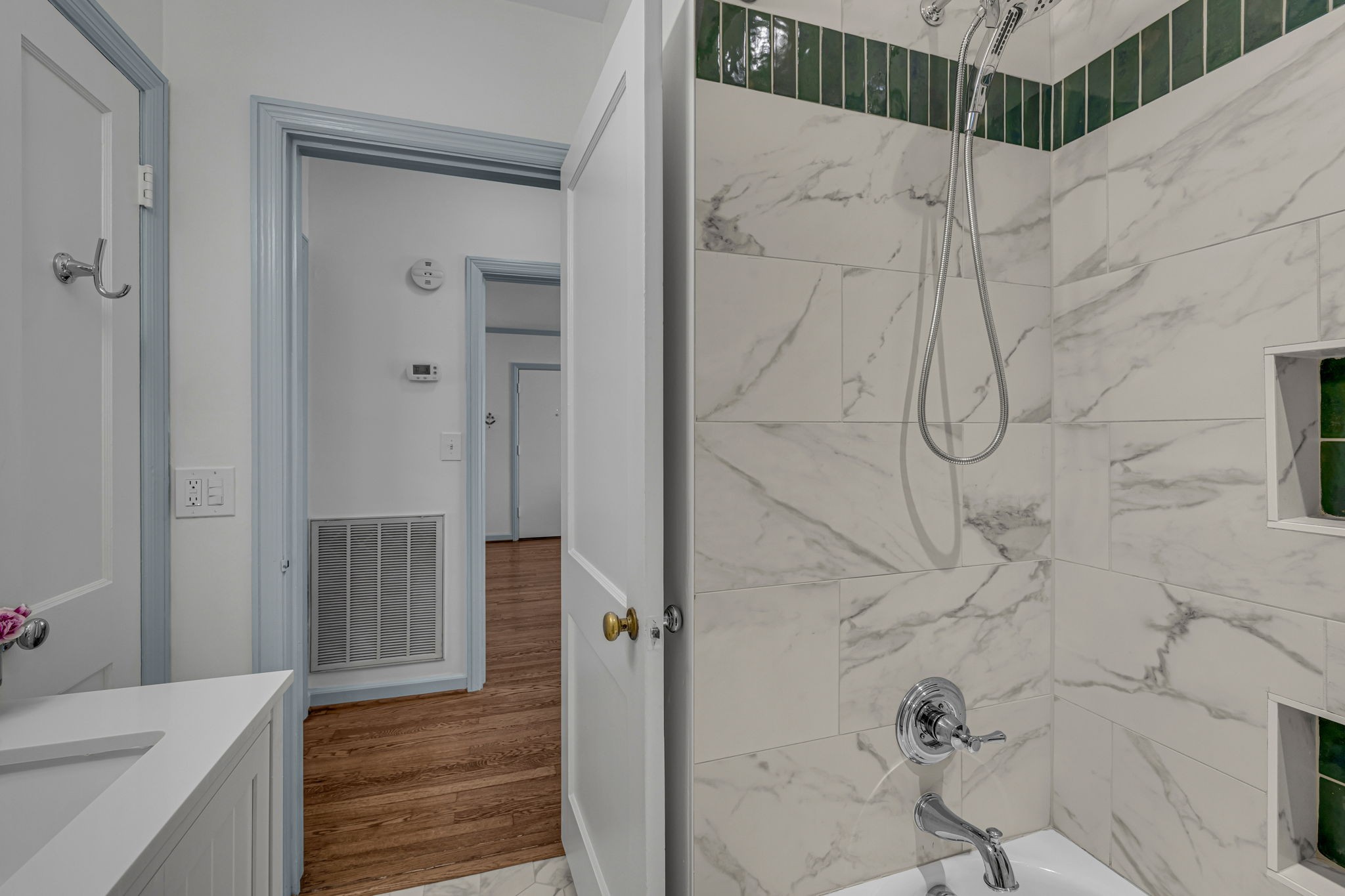 4208 Aberdeen Road Nashville, TN 37205 - Photo 23 of 37 a bathroom with a bathtub and shower