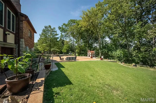 $749,900 | 735 River Hills Drive, Fenton, MO 63026