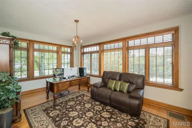 $749,900 | 735 River Hills Drive, Fenton, MO 63026