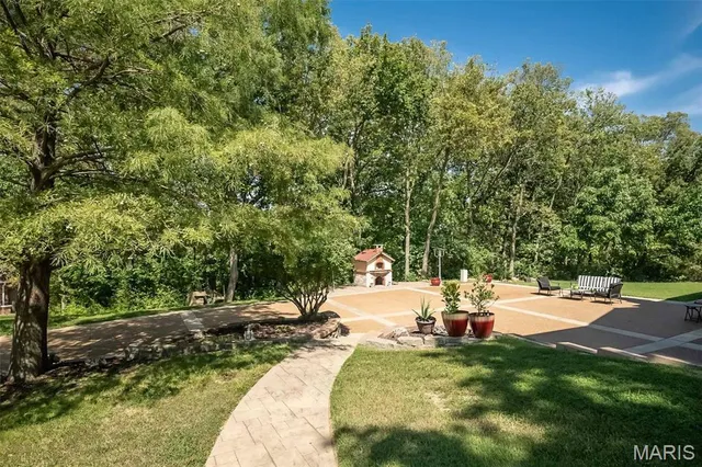 $749,900 | 735 River Hills Drive, Fenton, MO 63026