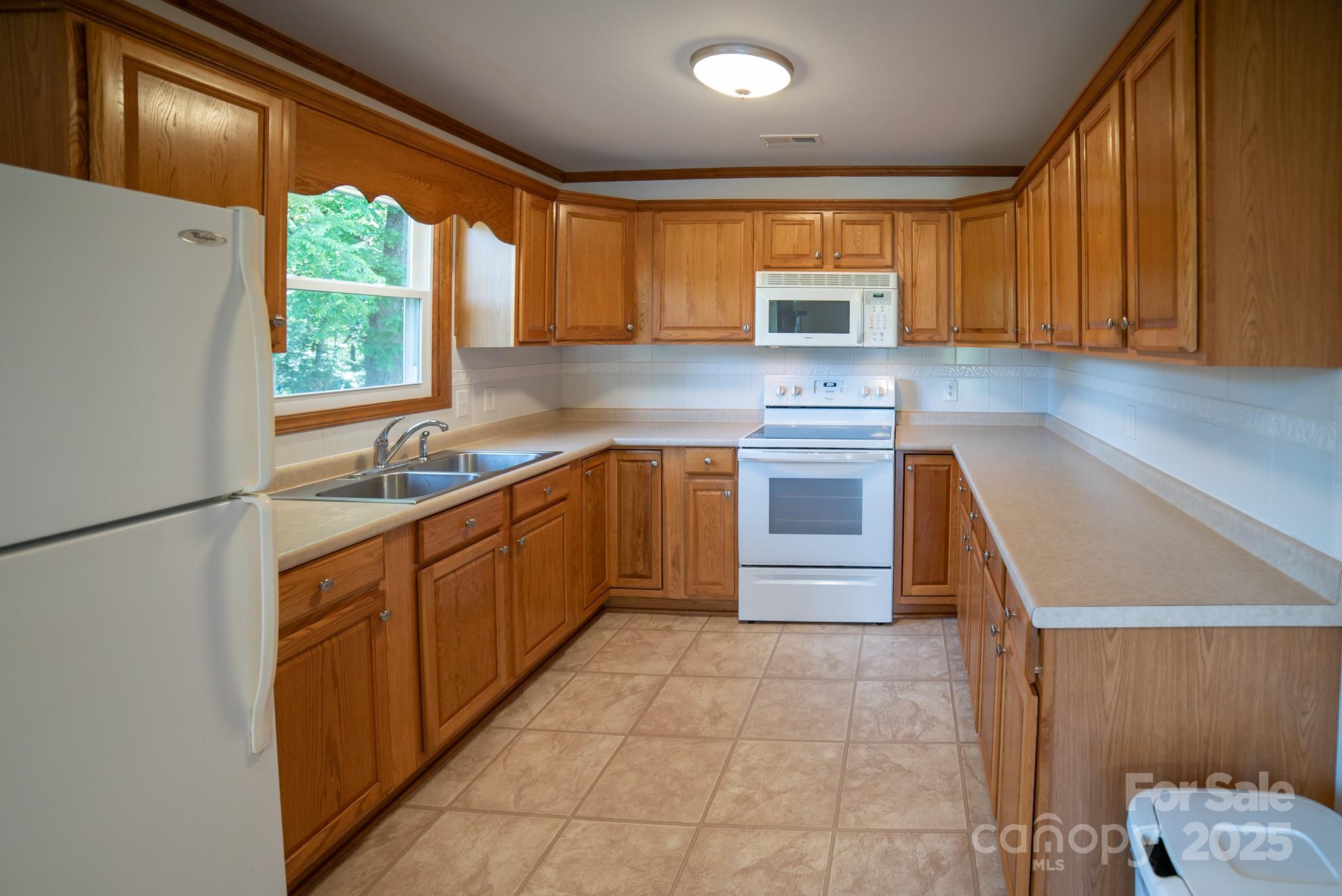 4879 Dentons Chapel Road Morganton, NC 28655 - Photo 7 of 29