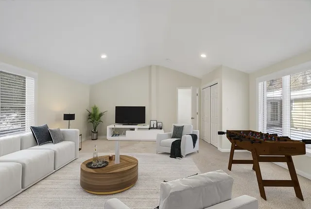 $847,500 | 11 Smoke Rise Drive, Chelmsford, MA 01824