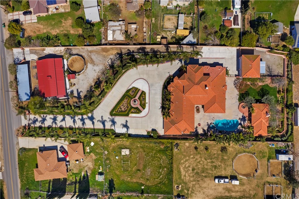 2033 Valley View Avenue Norco, CA 92860 - Photo 11 of 74