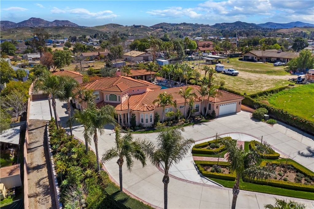 2033 Valley View Avenue Norco, CA 92860 - Photo 4 of 74