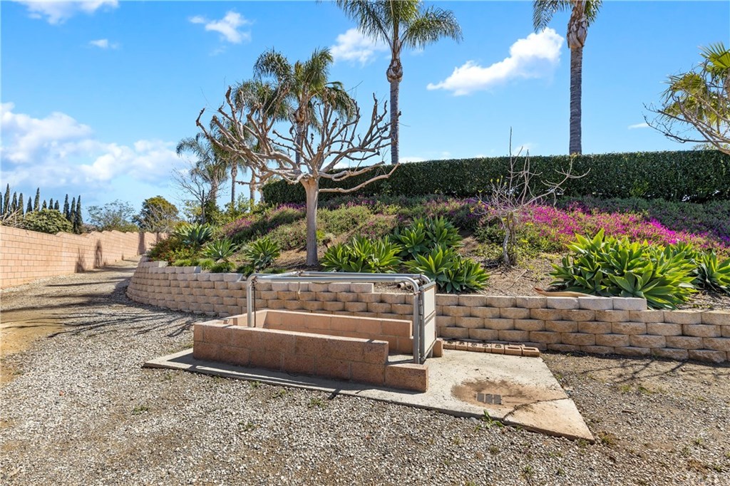 2033 Valley View Avenue Norco, CA 92860 - Photo 68 of 74