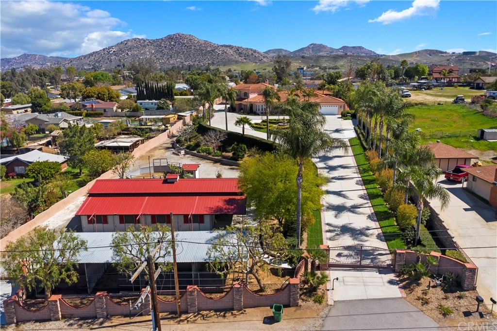 2033 Valley View Avenue Norco, CA 92860 - Photo 10 of 74