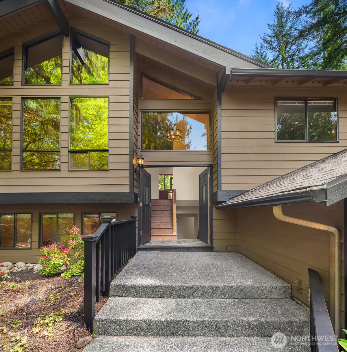 13303 48th Place West Edmonds, WA 98026 - Photo 5 of 40