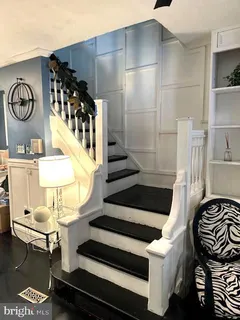 a view of entryway and hall