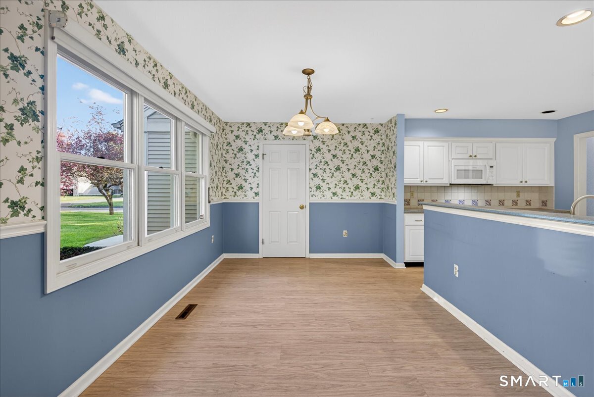 17 Canterbury Road, Unit 17 Hamden, CT 06514 - Photo 16 of 40