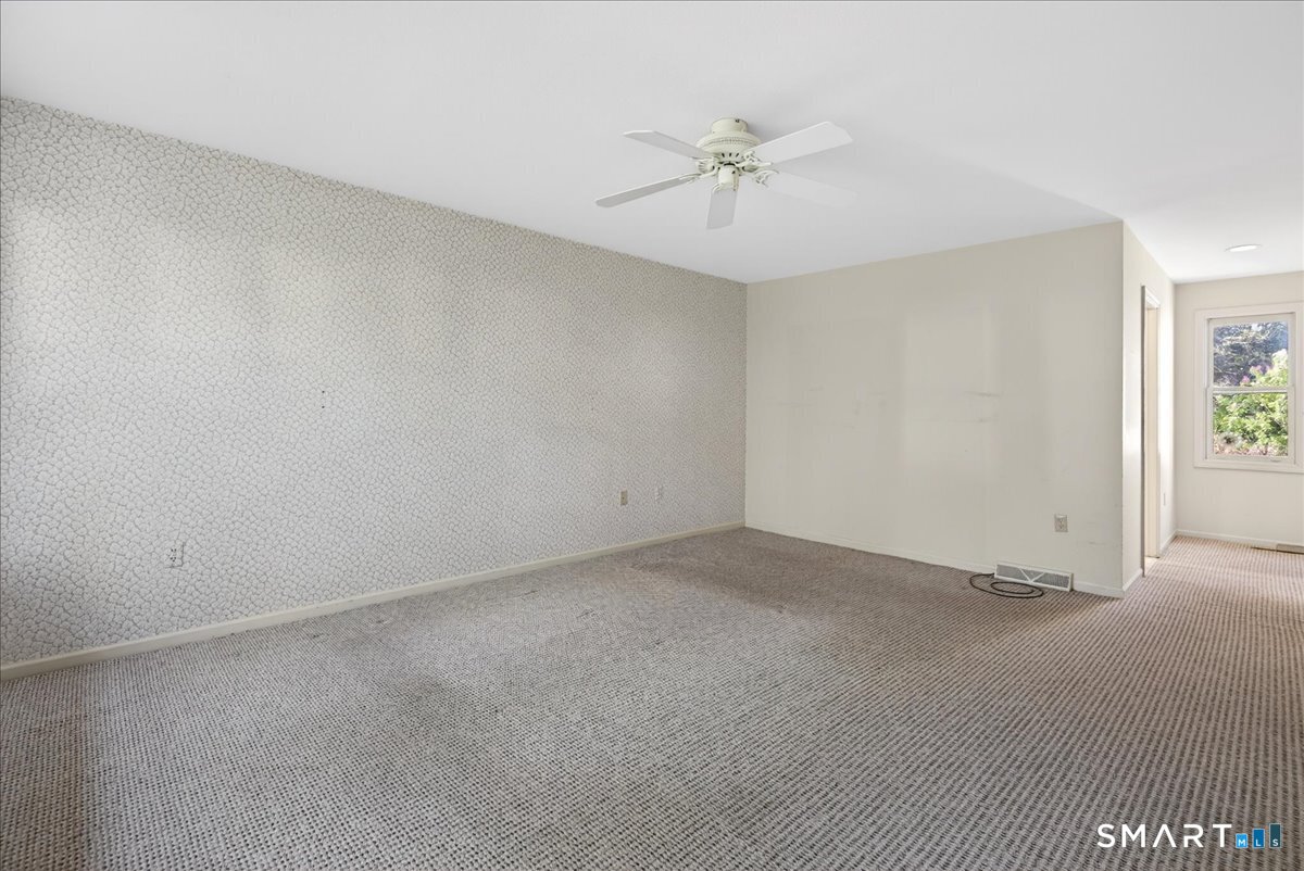 17 Canterbury Road, Unit 17 Hamden, CT 06514 - Photo 19 of 40