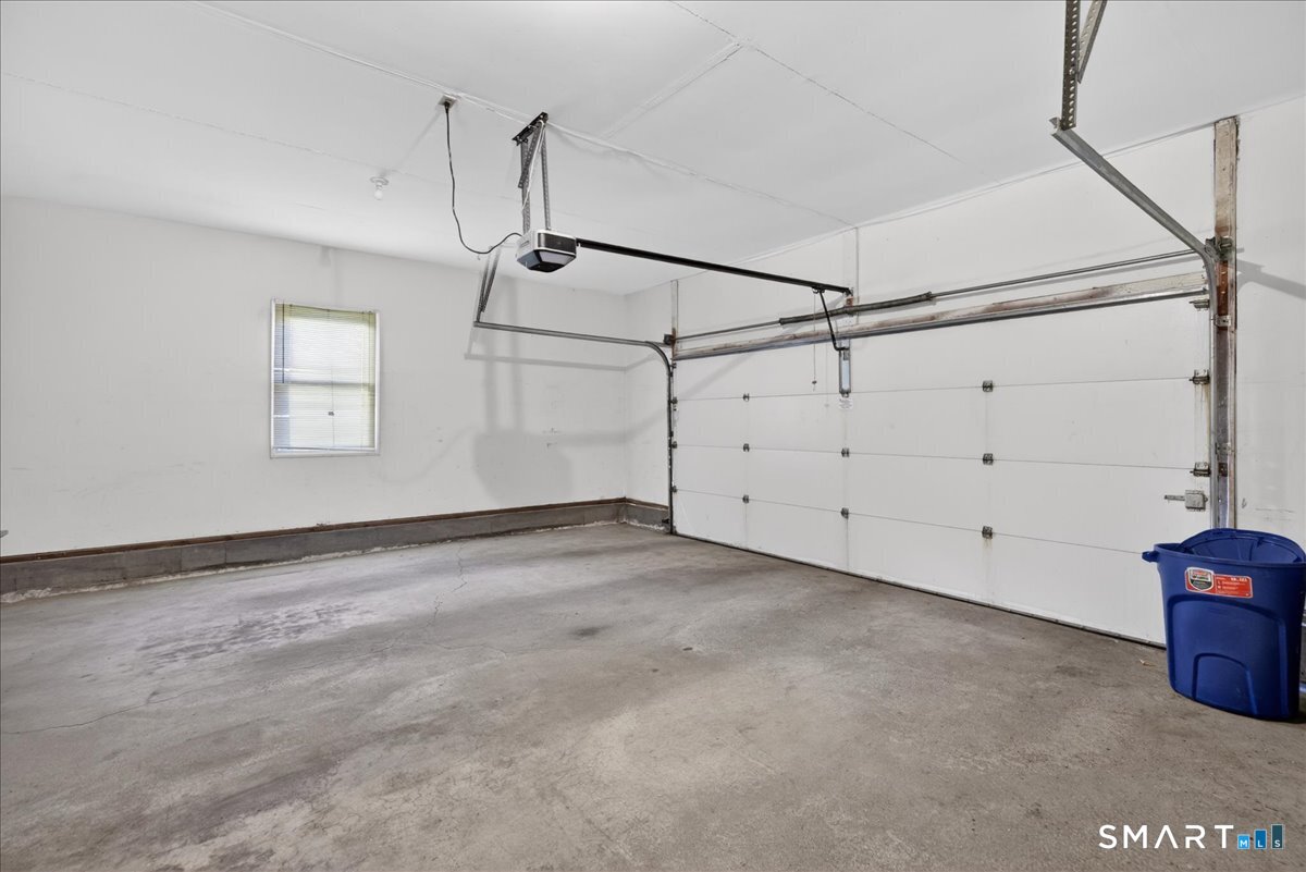 17 Canterbury Road, Unit 17 Hamden, CT 06514 - Photo 28 of 40