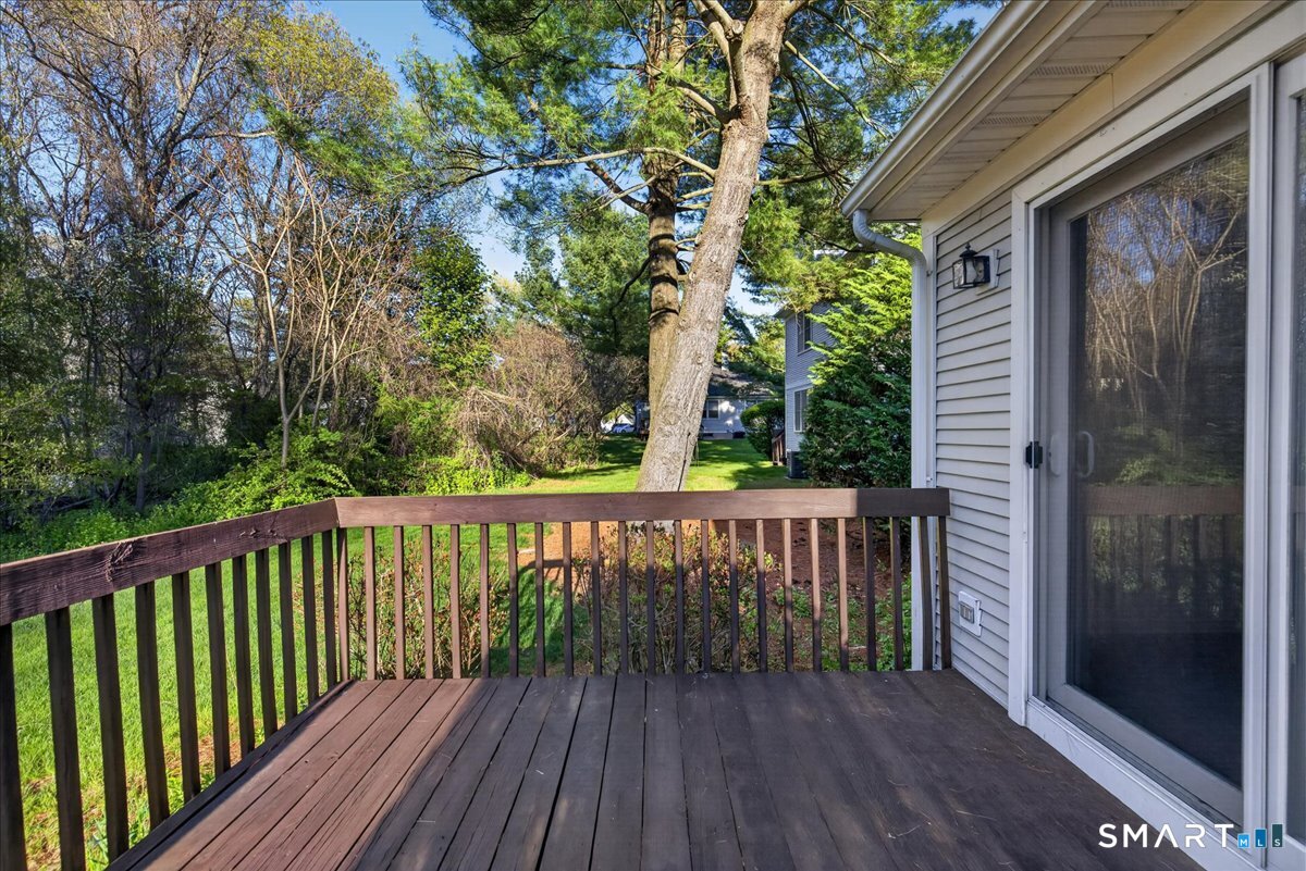 17 Canterbury Road, Unit 17 Hamden, CT 06514 - Photo 35 of 40