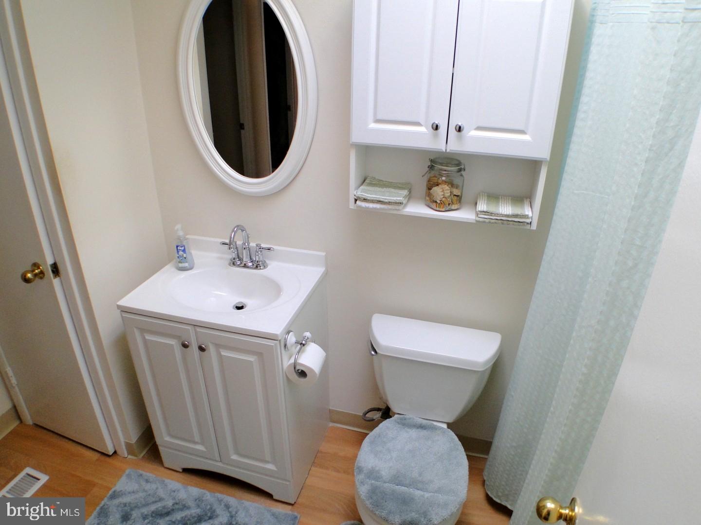 4204 Lawnside Road Philadelphia, PA 19154 - Photo 22 of 25 Bathroom