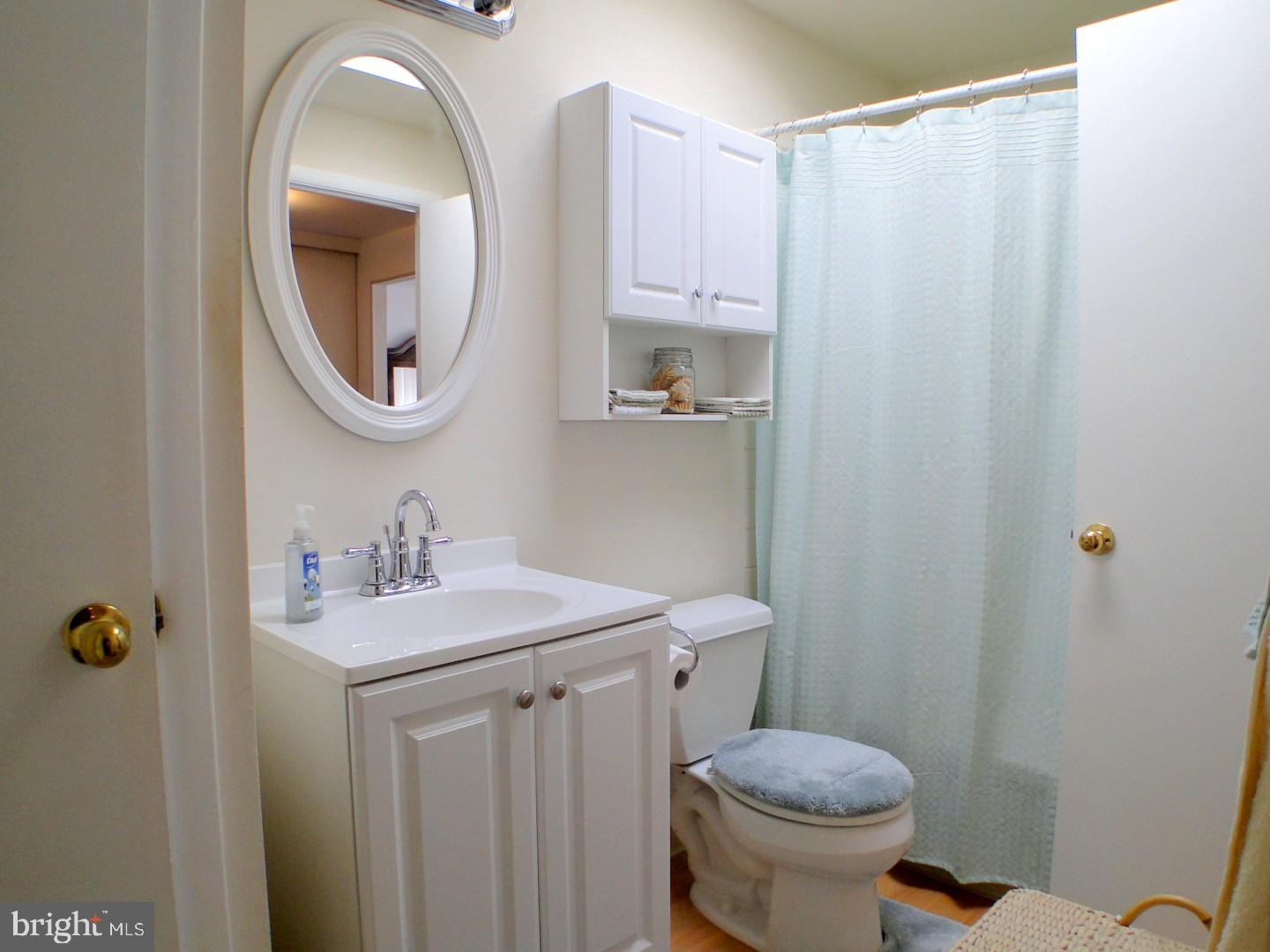 4204 Lawnside Road Philadelphia, PA 19154 - Photo 23 of 25 Bathroom