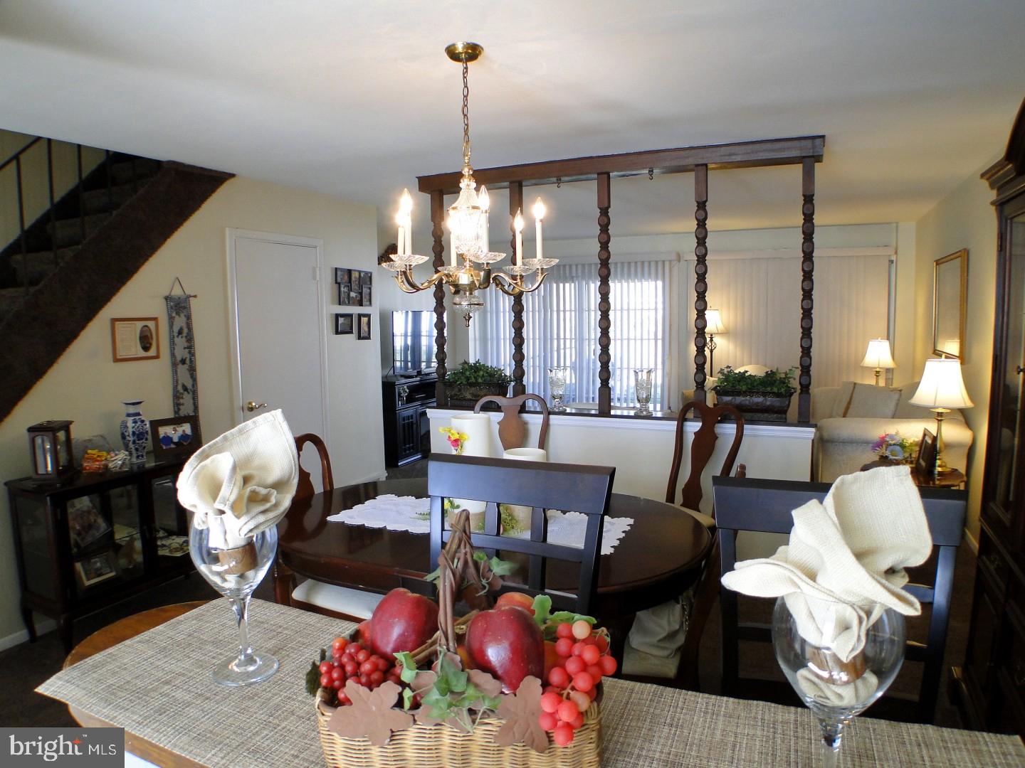 4204 Lawnside Road Philadelphia, PA 19154 - Photo 6 of 25 Dining Room