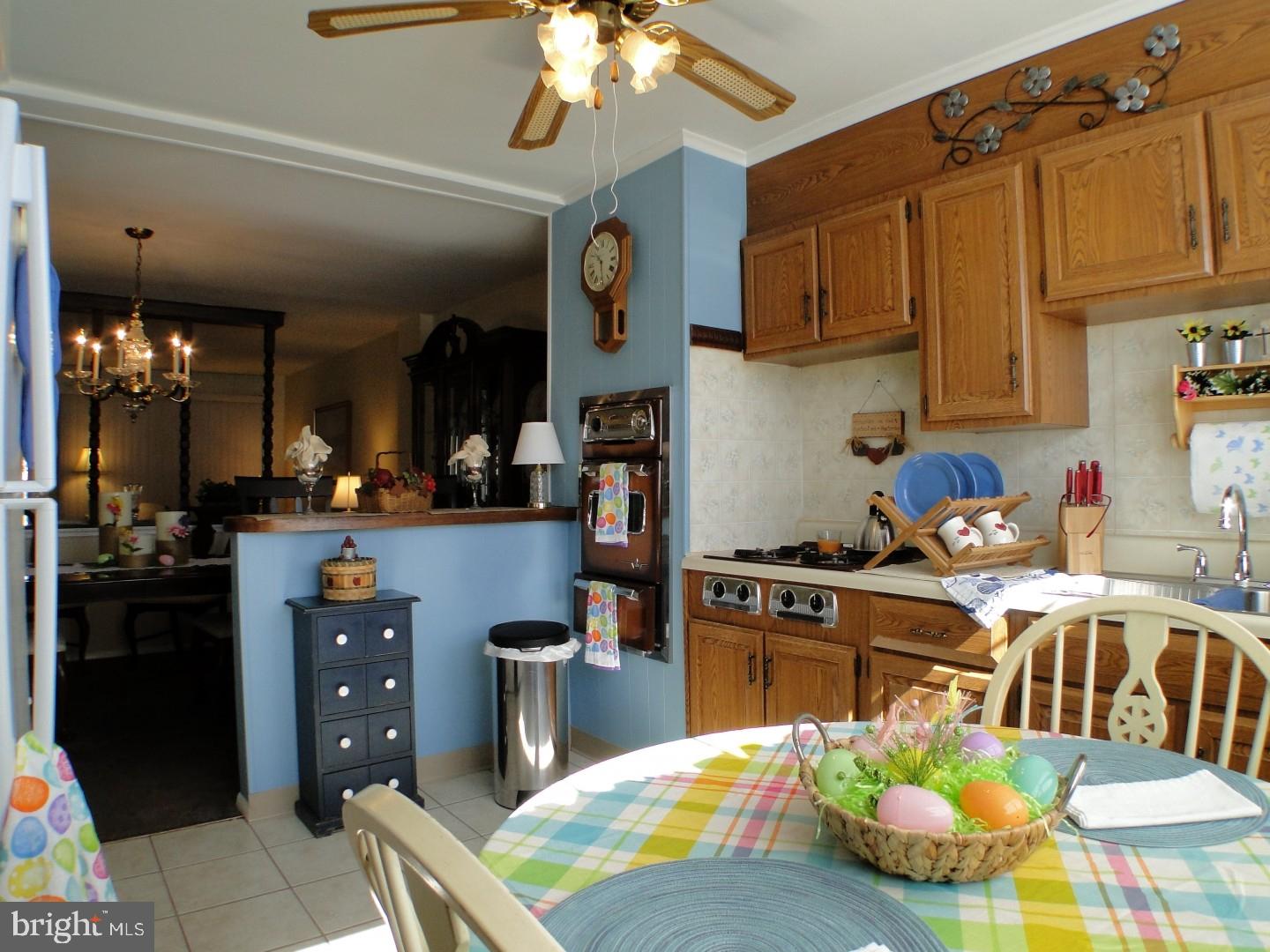 4204 Lawnside Road Philadelphia, PA 19154 - Photo 9 of 25 Kitchen