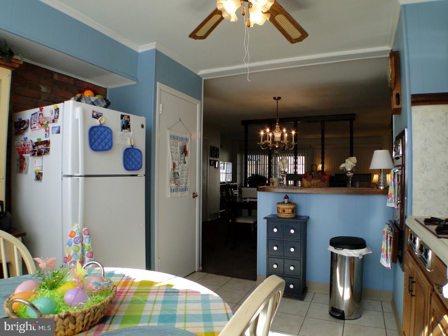 4204 Lawnside Road Philadelphia, PA 19154 - Photo 10 of 25 Kitchen