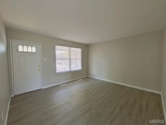 $99,900 | 10432 Royal Drive, St. Louis, MO 63136