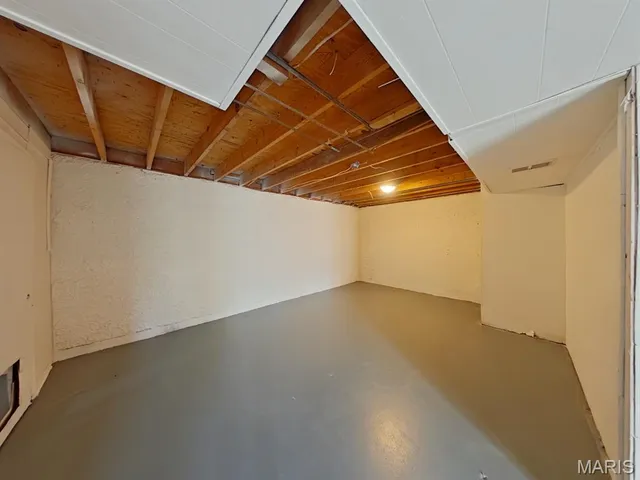 $99,900 | 10432 Royal Drive, St. Louis, MO 63136