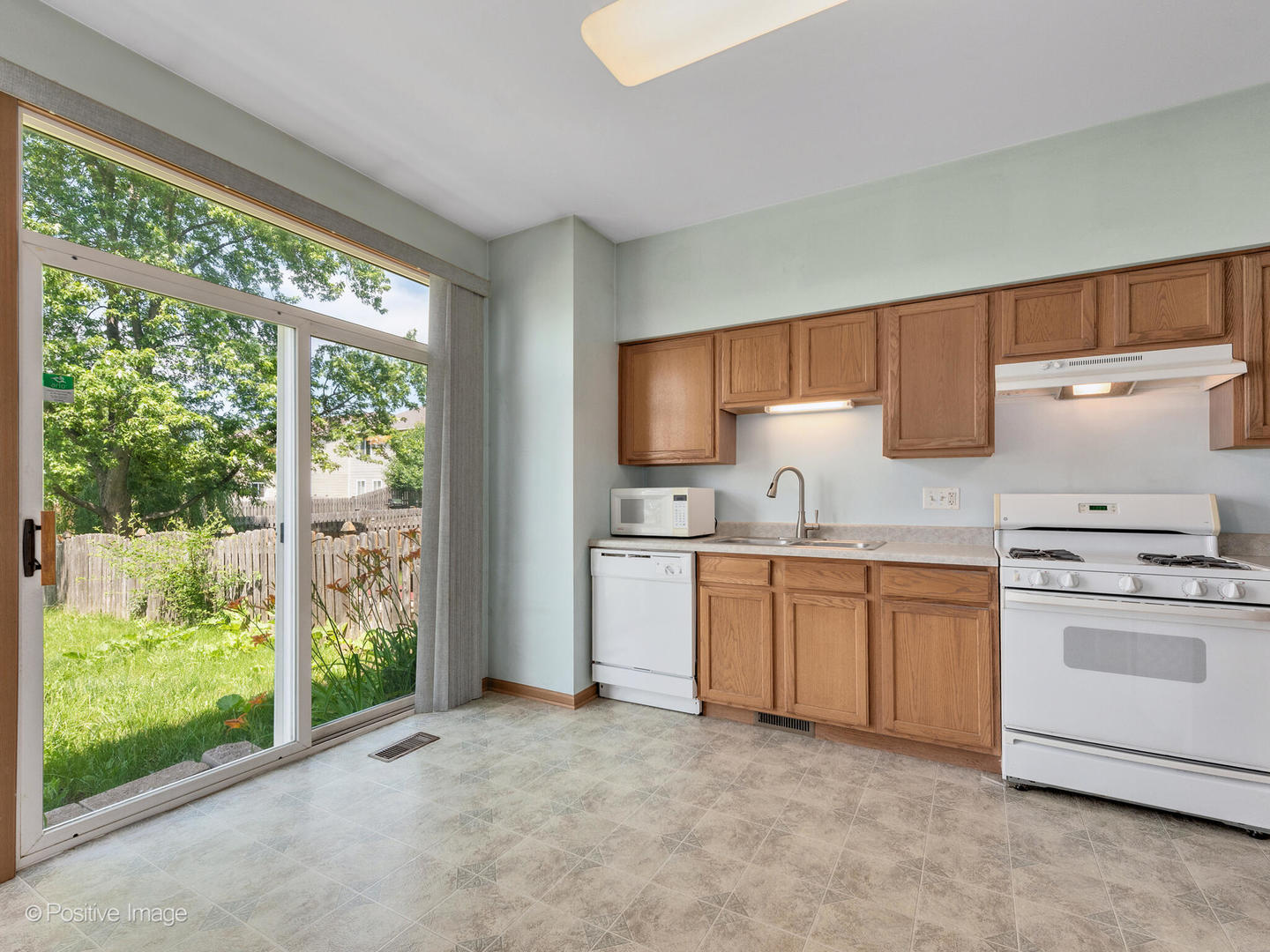 366 Reston Circle, Unit 366 Romeoville, IL 60446 - Photo 11 of 23